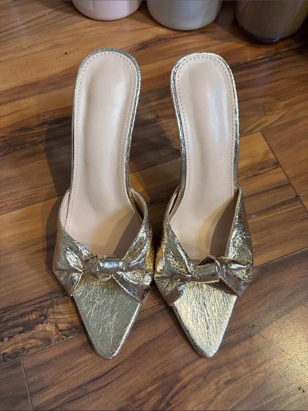 Women's Metallic Gold Bow Pointed-Toe Mules